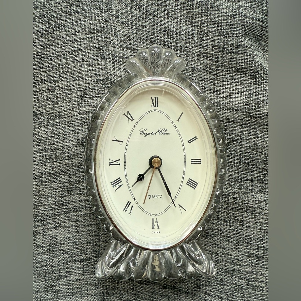 Silver Oval Desk Clock